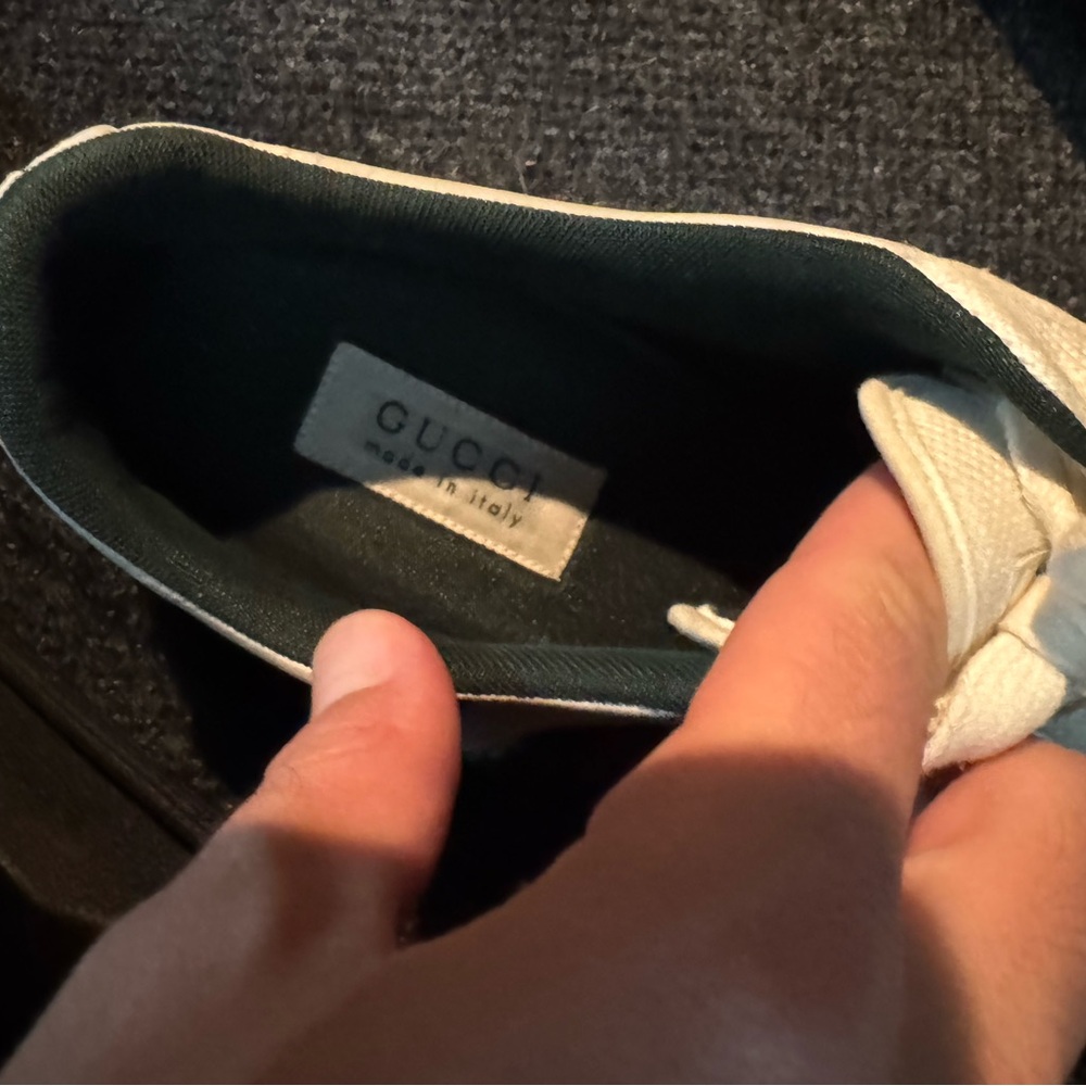 Gucci Men's White Sneakers with Green and Red Accents - Picture 2 of 5